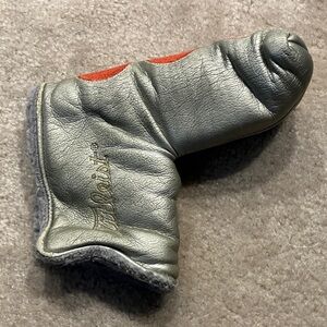 Titleist Scotty Cameron Silver Putter Studio Headcover with Velcro closure